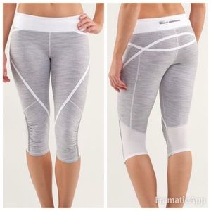 Lululemon Run Pace Crop size 4 Pristine!